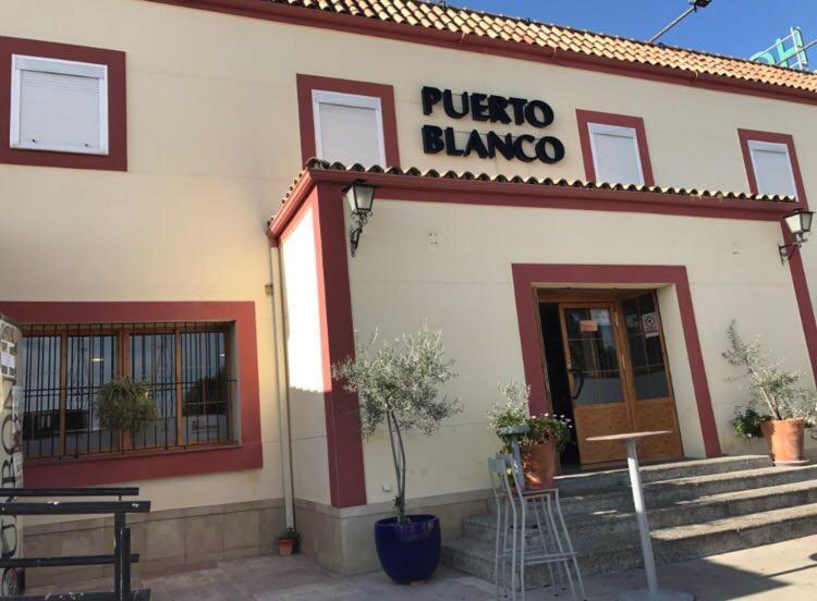 Hostal Restaurante Puerto Blanco 埃尔加罗沃 外观 照片